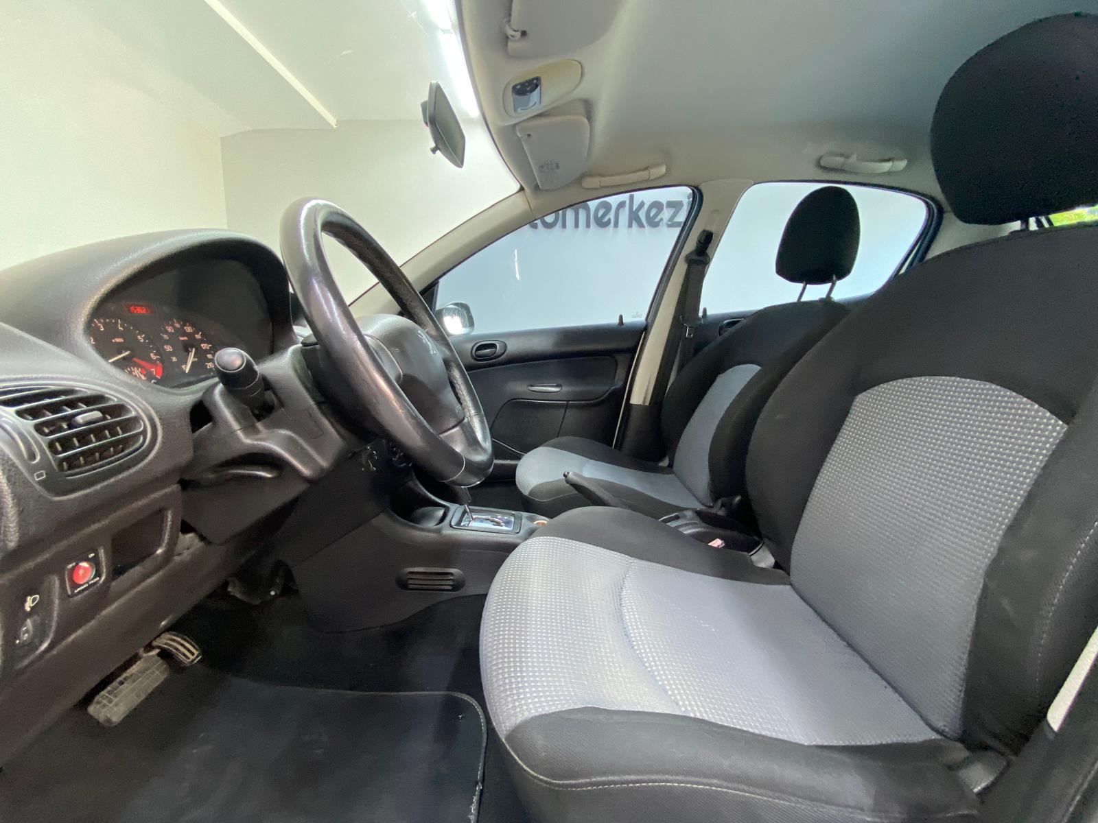 PEUGEOT 206 11